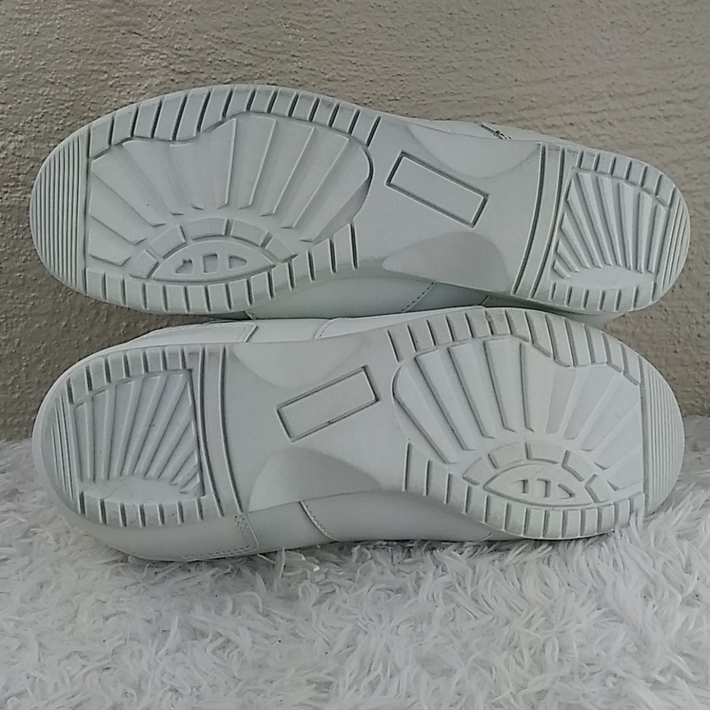 Penny Lane White Faux Leather Mesh Upper Almond Toe Lace Up Low Top Sneaker - Picture 6 of 13
